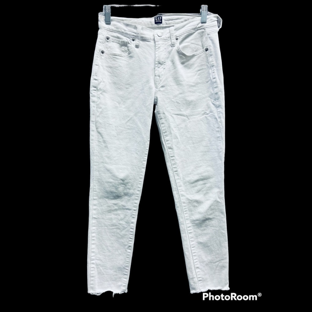 Gap high waisted white jeans size 26